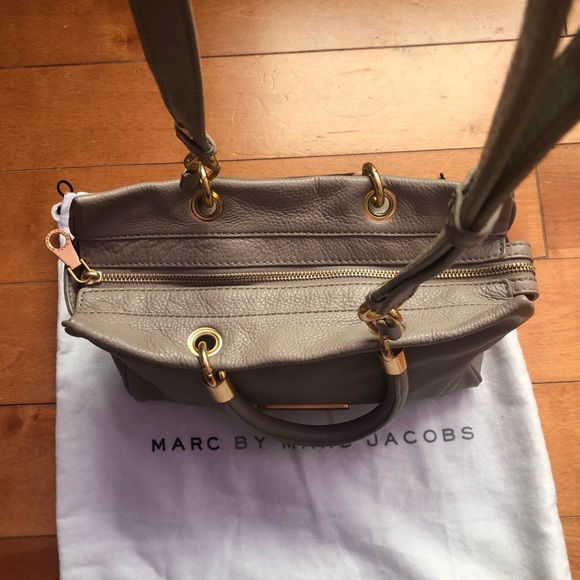 Marc by Marc Jacobs Handbag - Picture 2 of 5
